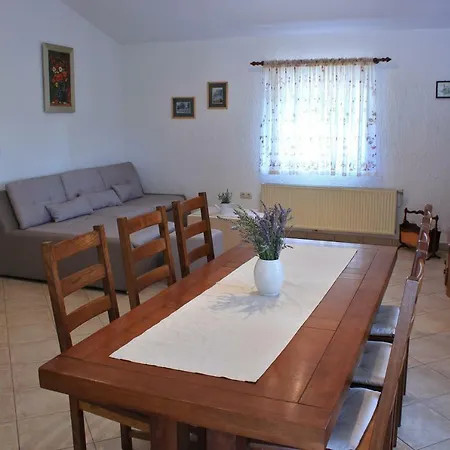 Bibin Dvor * Zadvarje